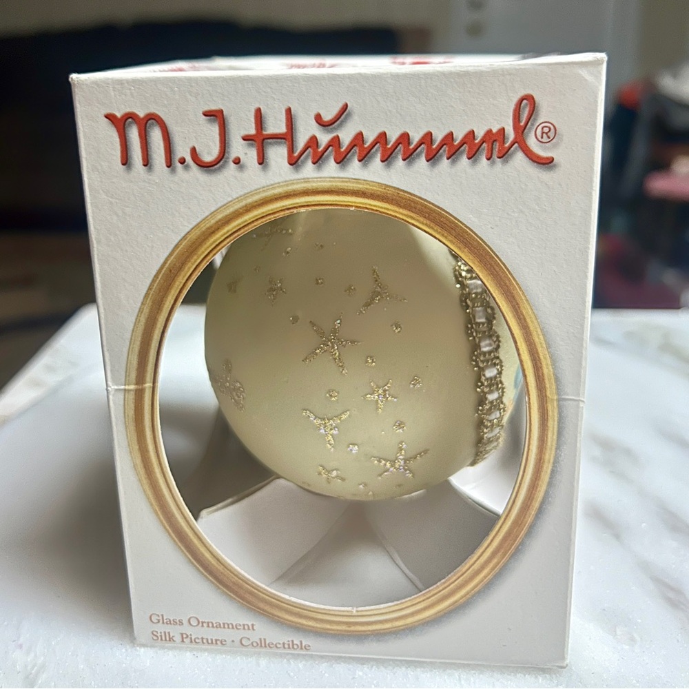 Schmid Berta Hummel • White & Gold Glass Christmas Ornament W/ Angel Design - Picture 7 of 14